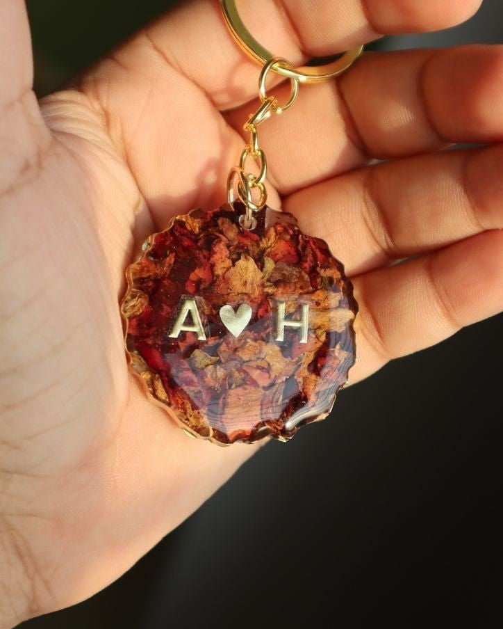 Personalized Round Resin Keychain | Custom Name Initial Dried Flower Gift
