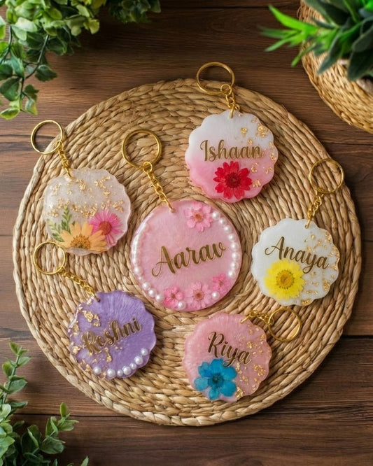 Personalized Round Resin Keychain | Custom Name Initial Dried Flower Gift