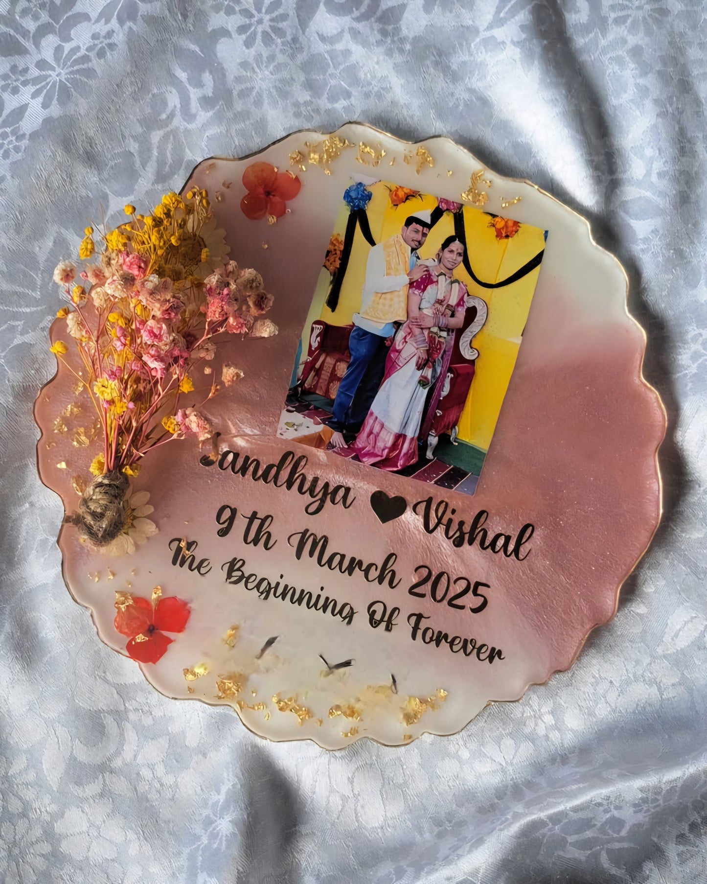 Personalized Resin Flower Photo Frame | Custom Couple Names & Date Gift